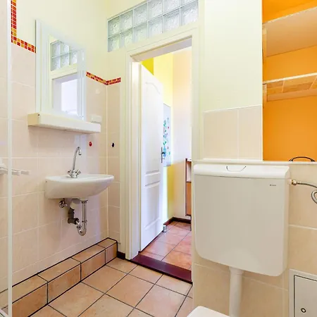 Romantic Escape In Altentreptow, Cleaning Included Appartamento Altentreptow