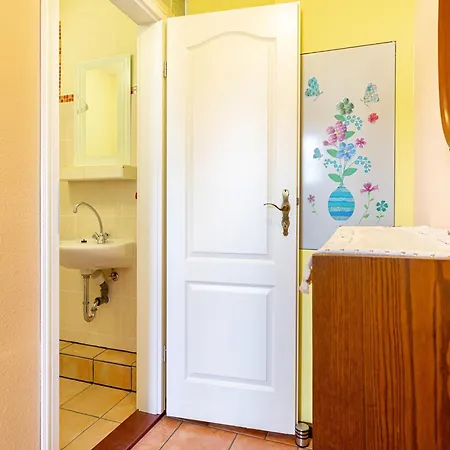 Appartamento Romantic Escape In Altentreptow, Cleaning Included *